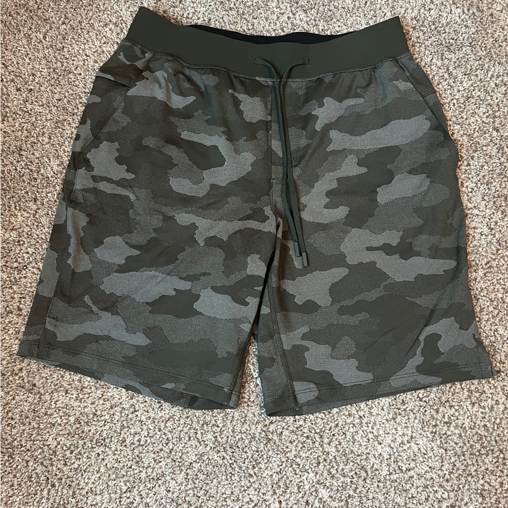 NWOT Men’s Large Lululemon T.H.E. Short